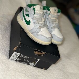 Jordan Kids Sneakers - White and Green